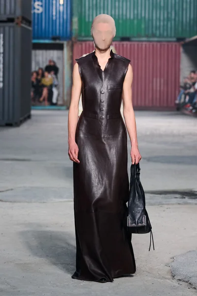 Look 50